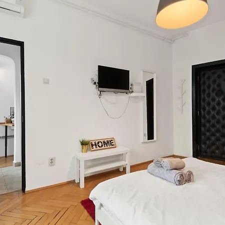 Apartment Old Town 23b *